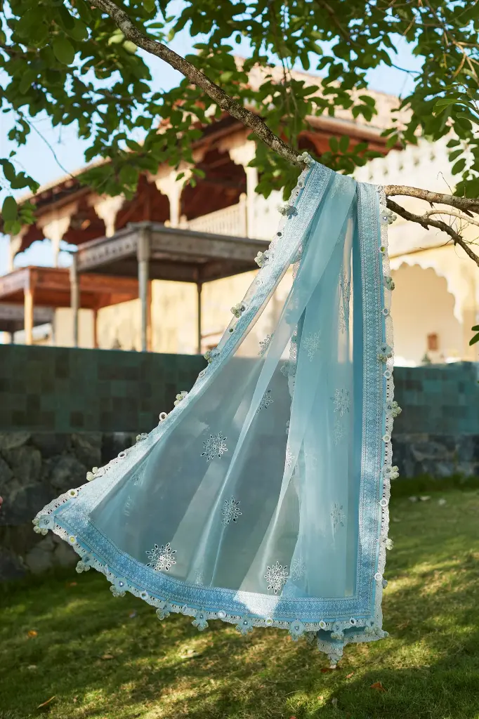 Elan - Lawn 23 01A Ira