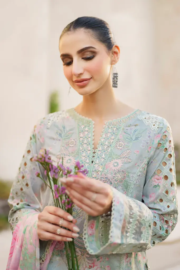 Iznik - Festive Lawn SFL-07 Gleam