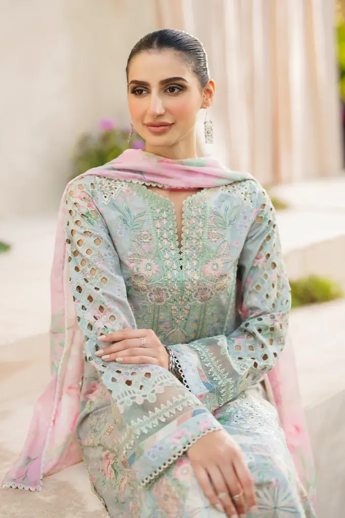 Iznik - Festive Lawn SFL-07 Gleam