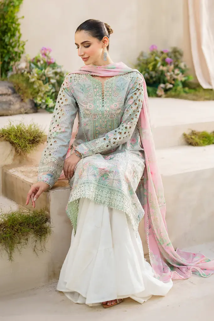 Iznik - Festive Lawn SFL-07 Gleam