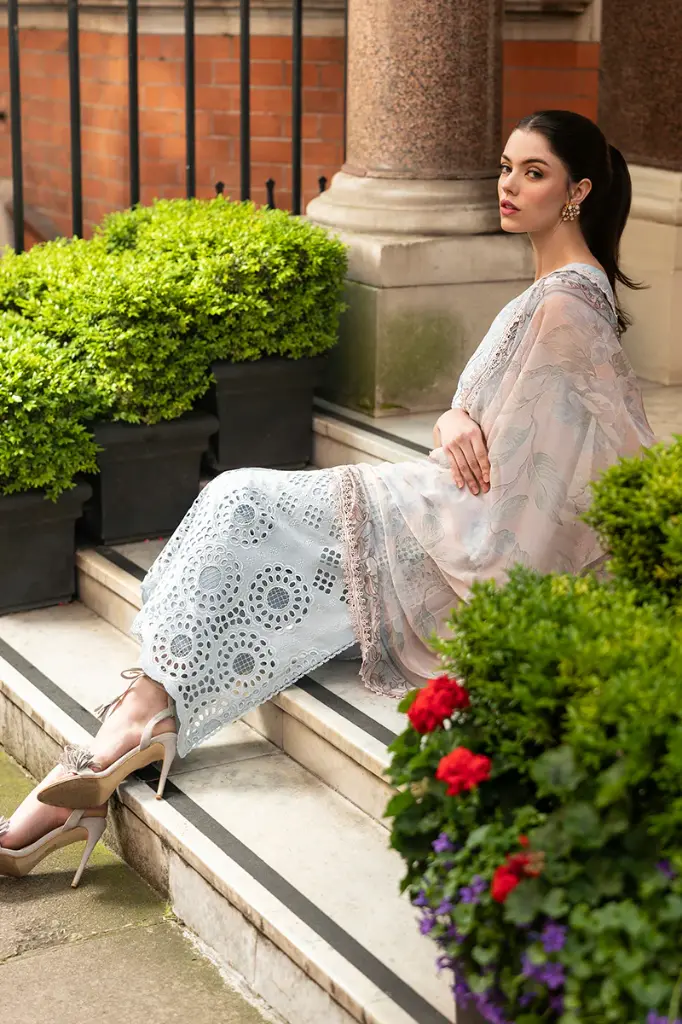 Mushq - Hemline Chikankari '24 Odyssey HMC-11 Nightingale Noir