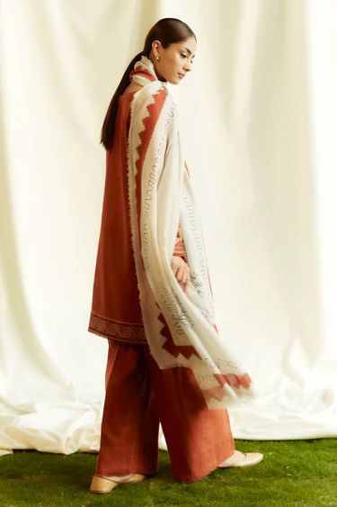 Zara Shahjahan - Coco Winter 2024 - D4B Topaz