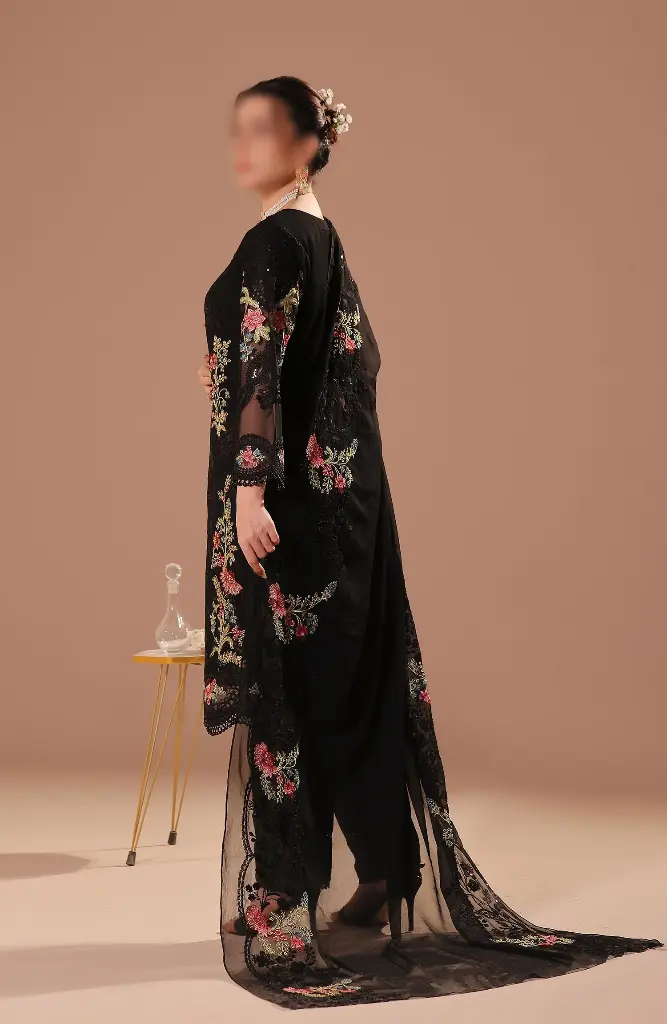 Amna Khadija - La Fleur Formals Pret Collection LFFP-02