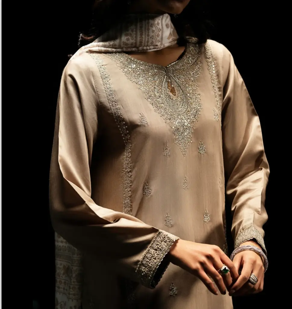 Casuallite - Boutique Drop 1 Embroidered Viscose 3pc - HT277