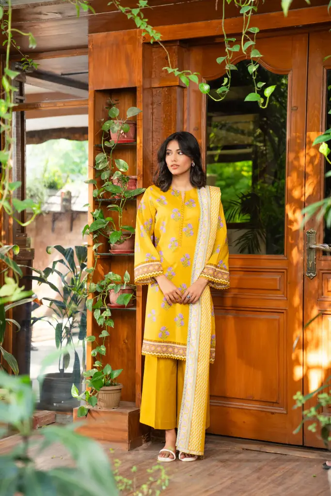 Beyond East - Beena WUE-154518