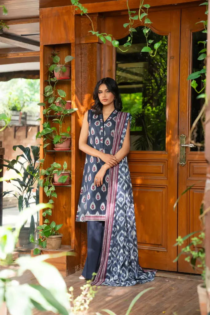 Beyond East - Beena WUE-154519