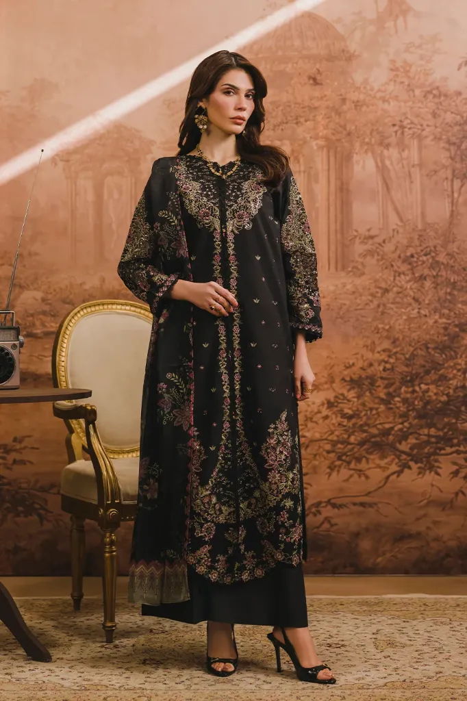 Zeenat - Gulposh Luxury Pret - Naaz (S)
