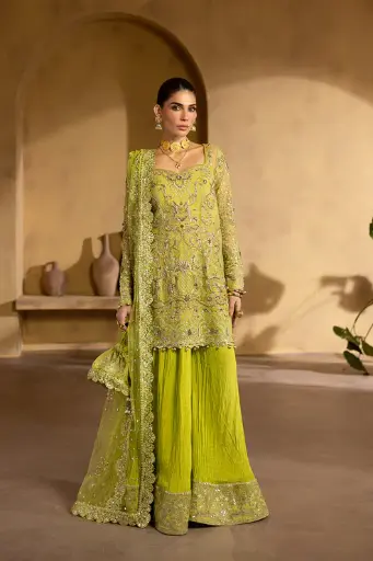 Emaan Adeel - Regalia Luxury Formals - Beryl
