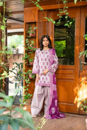 Beyond East - Beena WUE-154510