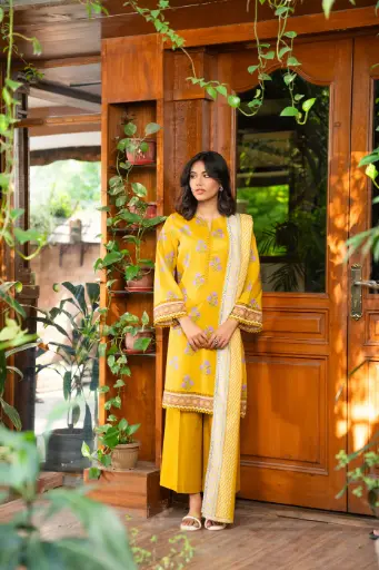 Beyond East - Beena WUE-154518