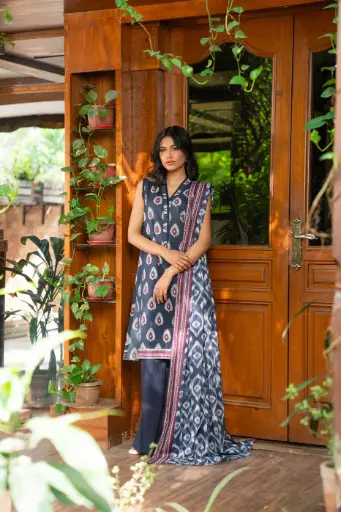 Beyond East - Beena WUE-154519